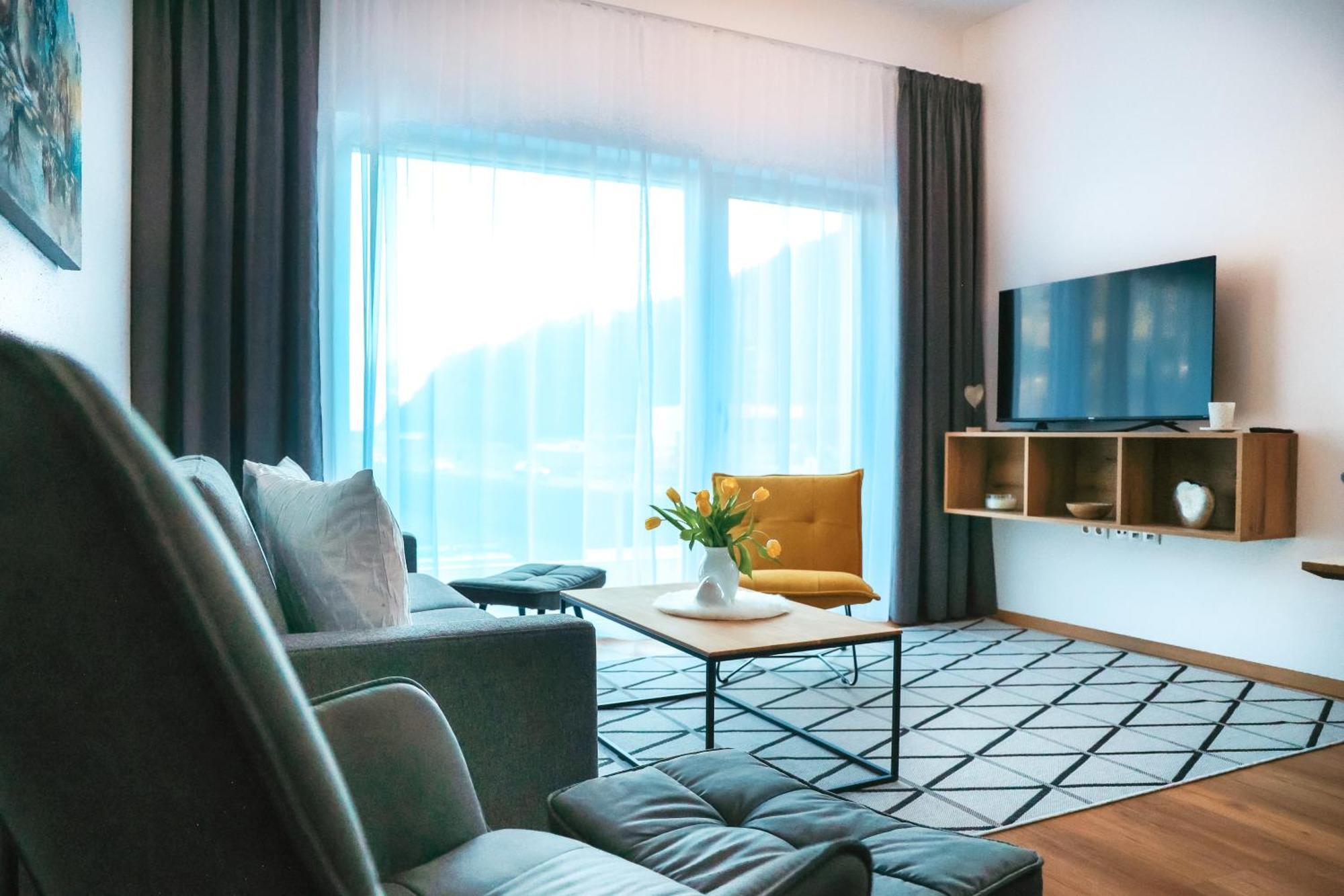 Alpenluxus Presents - Marias Zillertalblick With Roof Terrace, 3 Bedrooms & Parking Space Шлитерс Екстериор снимка